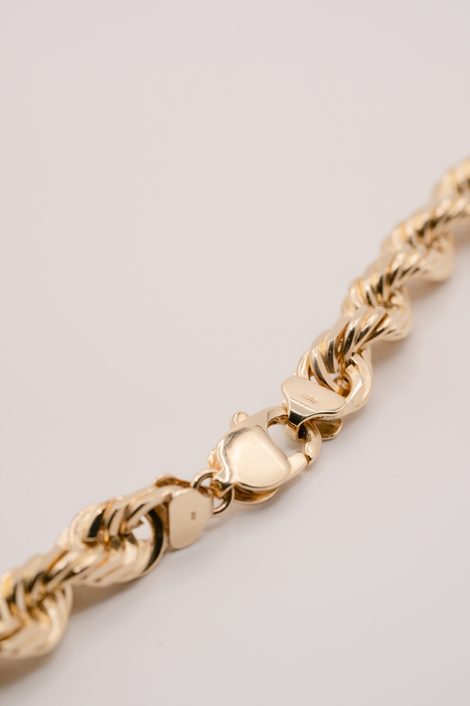 (18KT) Yellow Gold Diamond Cut Rope Chain lock