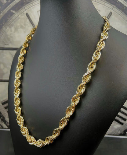 (18KT) Yellow Gold Diamond Cut Rope Chain