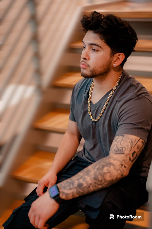 Man Wearing Solid Yellow Gold Rope Chain 37