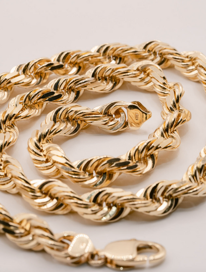 yellow rope gold chain zoomed